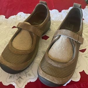 Merrill Shoes -NEW